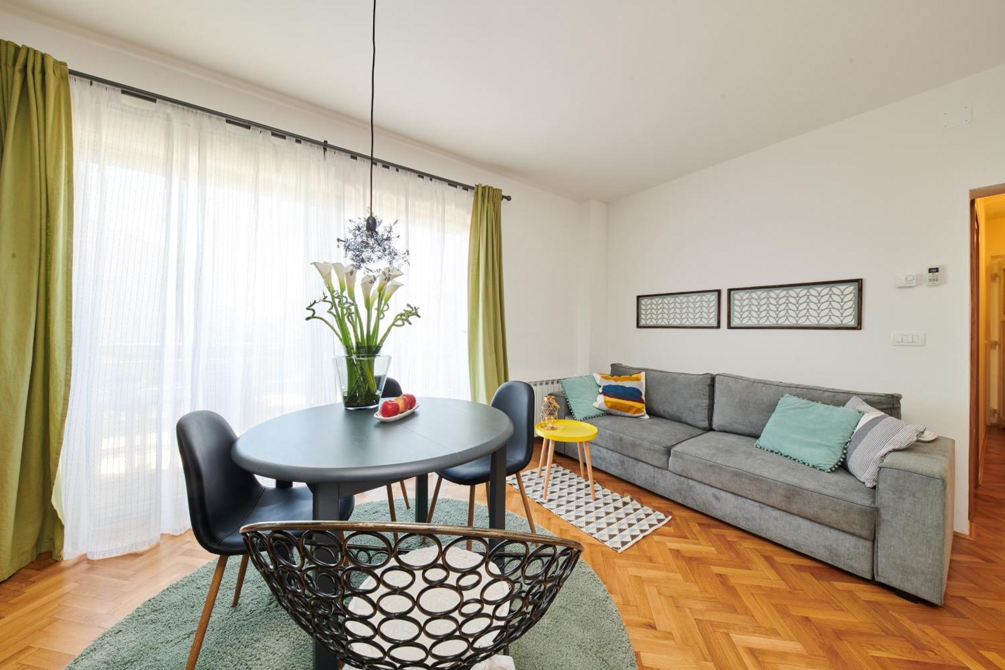 Ferienwohnung Mina'S Shine Umag Exterior foto